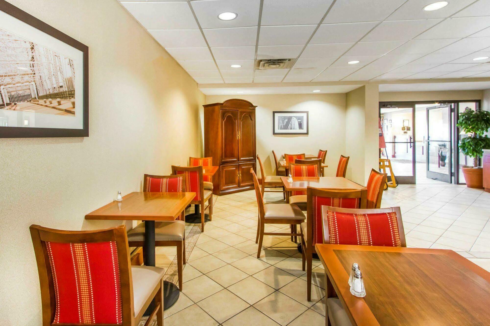 Quality Inn Clarksville - Exit 11 Εξωτερικό φωτογραφία